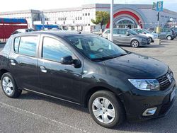 Nero Usata 2017 Dacia Sandero Ambiance Tre volumi | 7500 € (Buon prezzo)
