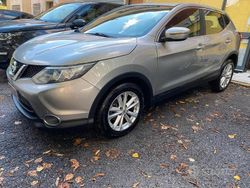 Grigio Usata 2015 Nissan Qashqai Tekna SUV | 8999 € (Buon prezzo)