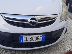 Bianco Usata 2011 Opel Corsa Tre volumi | 2699 € (Buon prezzo)