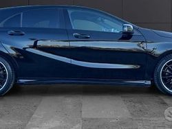 Nero Usata 2016 Mercedes A200 AMG line Tre volumi | 19.600 € (Cara)