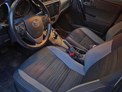 Nero Usata 2015 Toyota Auris Hybrid Lounge Station wagon | 10.200 € (Buon prezzo)