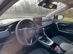 Bianco Usata 2022 Toyota RAV4 Hybrid Style SUV | 31.000 € (Buon prezzo)