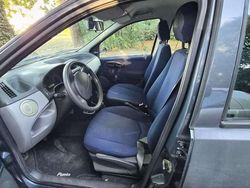 Grigio Usata 2000 Fiat Punto Due volumi | 1500 € (Buon prezzo)