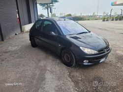 Nero Usata 2001 Peugeot 206 Tre volumi | 1600 € (Buon prezzo)