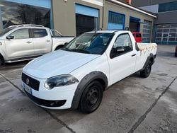 Bianco Usata 2013 Fiat Strada Trekking Pick-up | 8200 € (Buon prezzo)
