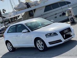 Bianco Usata 2011 Audi A3 Young Tre volumi | 6900 € (Buon prezzo)