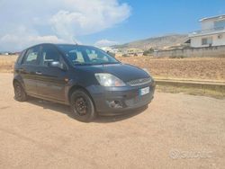Nero Usata 2006 Ford Fiesta Due volumi | 1500 € (Buon prezzo)