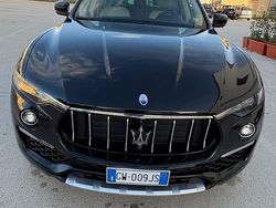 Nero Usata 2019 Maserati Levante GranLusso SUV | 27.900 € (Ottimo prezzo)