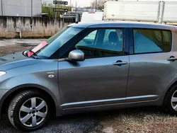 Grigio Usata 2009 Suzuki Swift GL Tre volumi | 3500 € (Buon prezzo)