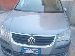Grigio Usata 2009 VW Touran Monovolume | 3000 € (Buon prezzo)