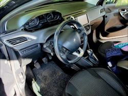 Grigio Usata 2017 Peugeot 208 Allure Due volumi | 9000 € (Buon prezzo)