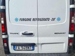 Bianco Usata 2015 Renault Trafic Monovolume | 14.500 € (Molto cara)
