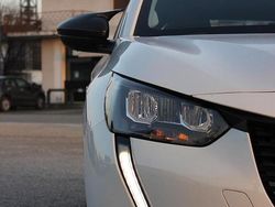 Bianco Usata 2020 Peugeot 208 Active Due volumi | 12.500 € (Cara)