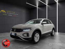 Beige Usata 2023 VW T-Roc Life SUV | 20.990 € (Super prezzo)