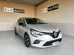 Bianco(met.) Usata 2023 Renault Clio V Evolution Tre volumi | 14.500 € (Cara)