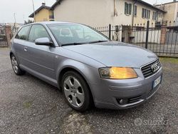 Grigio Usata 2003 Audi A3 Attraction Tre volumi | 1900 € (Buon prezzo)