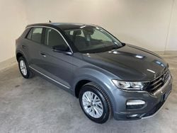 Grigio scuro Usata 2021 VW T-Roc Style SUV | 26.000 € (Cara)