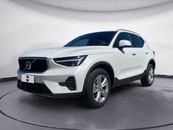 Cristal white pearl Usata 2024 Volvo XC40 Core SUV | 37.000 € (Molto cara)