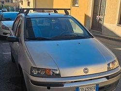 Grigio Usata 2002 Fiat Punto Tre volumi | 800 € (Super prezzo)