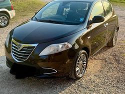 Usata 2012 Lancia Ypsilon Due volumi | 4990 €