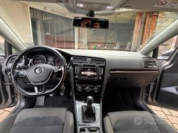Grigio Usata 2015 VW Golf VII Tre volumi | 12.000 € (Buon prezzo)