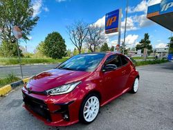 Rosso Usata 2022 Toyota Yaris Tre volumi | 40.000 € (Buon prezzo)