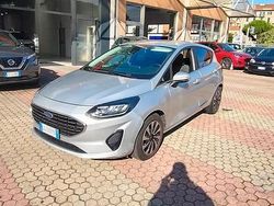 Grigio Usata 2022 Ford Fiesta Titanium Due volumi | 15.390 € (Buon prezzo)