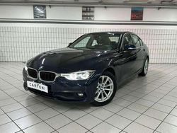 Imperial blue brillant effect Usata 2017 BMW 318 Advantage Tre volumi | 16.500 € (Buon prezzo)