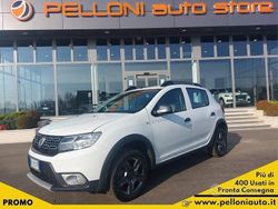 Bianco Usata 2017 Dacia Sandero Stepway Tre volumi | 11.450 € (Cara)