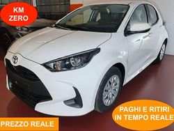 Bianco Nuova 2025 Toyota Yaris Hybrid Active SUV | 19.990 € (Super prezzo)