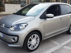 Grigio Usata 2015 VW up! Due volumi | 5900 € (Buon prezzo)