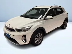 Bianco pastello Usata 2021 Kia Stonic Style SUV | 15.800 € (Cara)