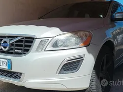 Argento Usata 2011 Volvo XC60 R-Design SUV | 10.000 € (Molto cara)