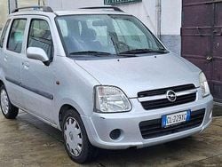 Argento Usata 2004 Opel Agila Club Monovolume | 2000 € (Buon prezzo)