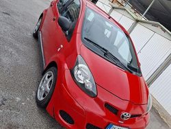 Giallo Usata 2009 Toyota Aygo Due volumi | 2900 € (Buon prezzo)