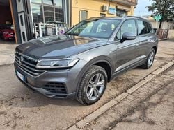 Grigio Usata 2020 VW Touareg Elegance SUV | 34.500 € (Buon prezzo)