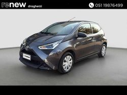 Grigio Usata 2021 Toyota Aygo Business Edition Due volumi | 11.900 € (Buon prezzo)