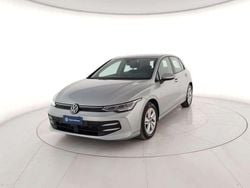 Grigio Usata 2025 VW Golf VIII Life Tre volumi | 25.500 € (Ottimo prezzo)