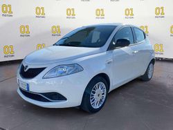 Bianco Usata 2017 Lancia Ypsilon Gold Due volumi | 7990 € (Buon prezzo)