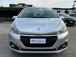 Grigio Usata 2018 Peugeot 208 Allure Due volumi | 6999 € (Buon prezzo)