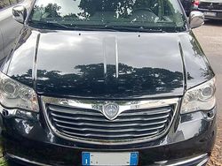 Usata 2012 Lancia Voyager Platinum Monovolume | 11.500 € (Buon prezzo)