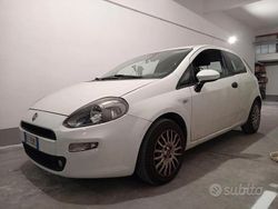 Bianco Usata 2014 Fiat Punto Due volumi | 1999 € (Buon prezzo)