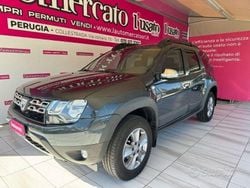 Grigio metallizzato Usata 2015 Dacia Duster Lauréate SUV | 9500 € (Buon prezzo)