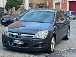 Grigio Usata 2010 Opel Astra Cosmo Station wagon | 1999 € (Super prezzo)