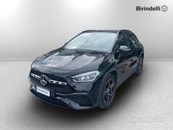 Nero Usata 2022 Mercedes 180 Tre volumi | 33.000 € (Cara)