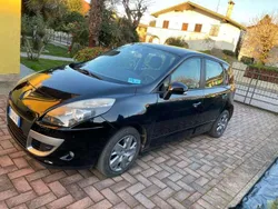 Usata 2012 Renault Scénic III Monovolume | 5500 € (Cara)