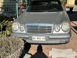 Grigio Usata 1997 Mercedes E200 Tre volumi | 5000 € (Super prezzo)