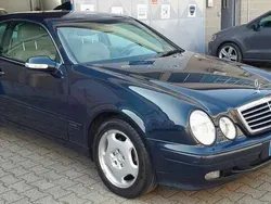 Blu/azzurro Usata 2000 Mercedes CLK200 Elegance Coupé | 8300 € (Buon prezzo)