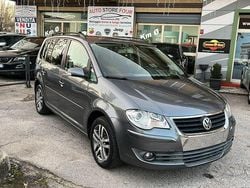 Grigio Usata 2006 VW Touran Highline Monovolume | 3500 € (Buon prezzo)