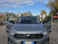 Usata 2023 VW T-Roc R-line SUV | 27.000 € (Cara)